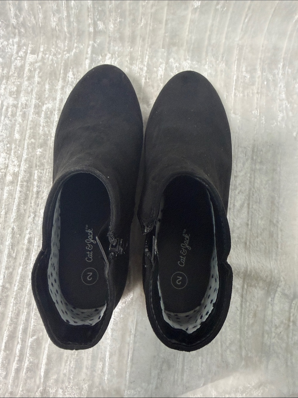 Cat & Jack Black Ankle Booties with Side Zip. Girls size 2.